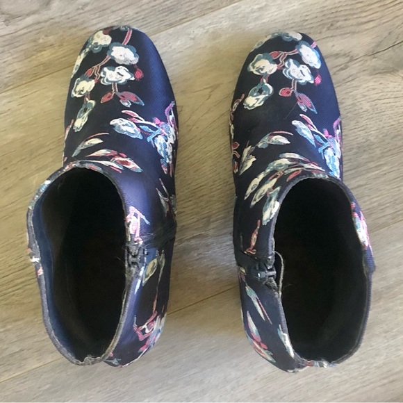 Urban Outfitters Women’s Blue Juliet Floral Ankle Boots Size 7 - Picture 7 of 8